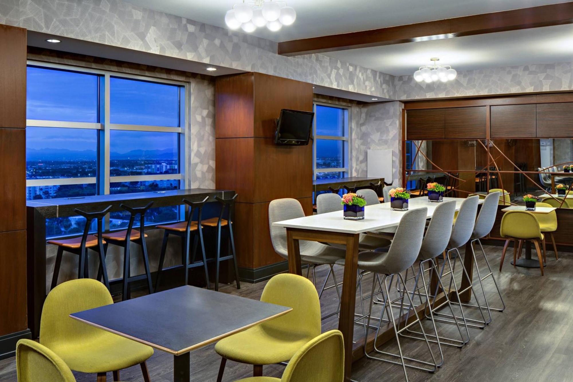 Renaissance Las Vegas Hotel Екстер'єр фото