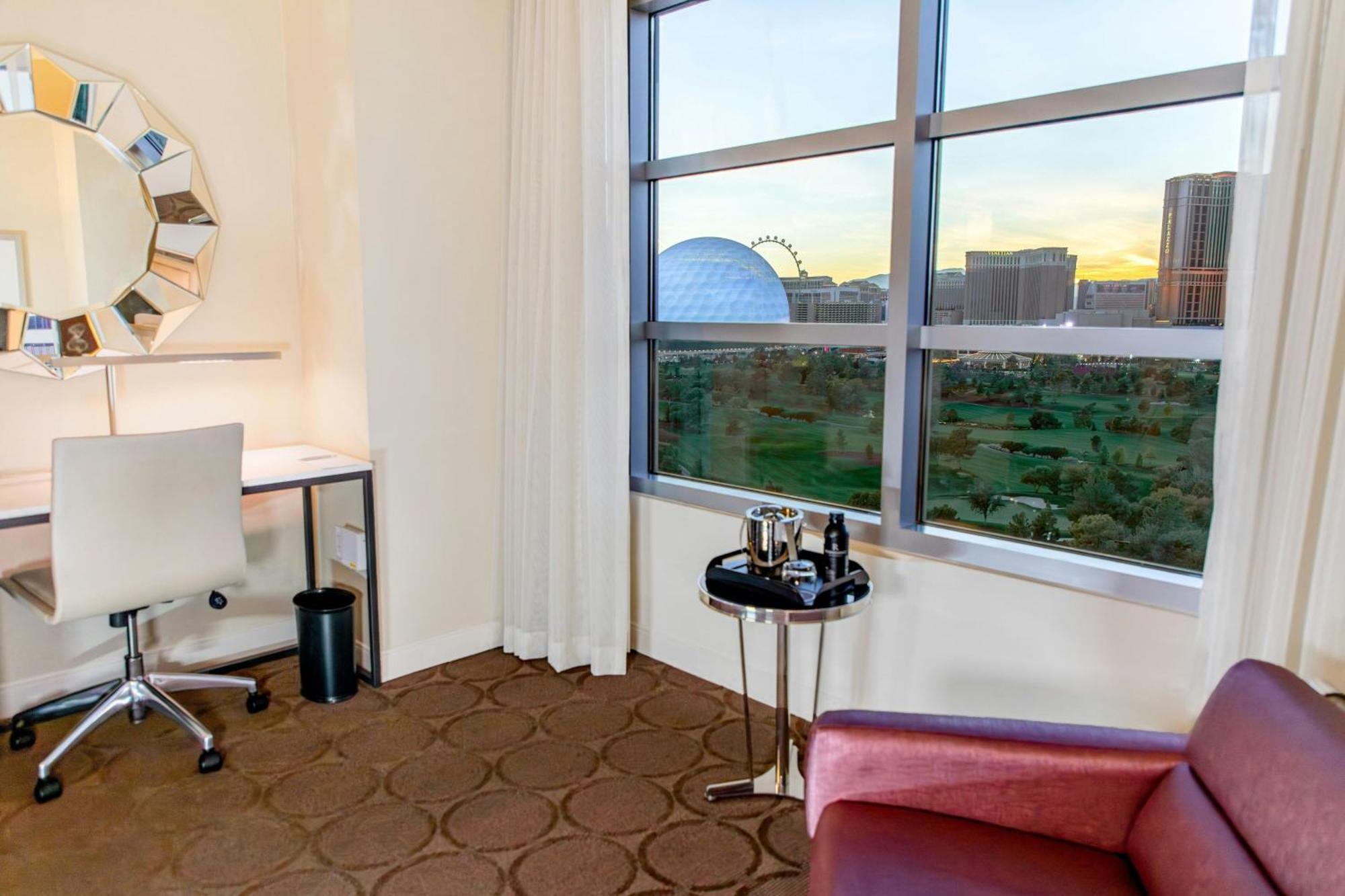 Renaissance Las Vegas Hotel Екстер'єр фото
